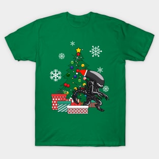 Alien Xenomorph Around The Christmas Tree T-Shirt